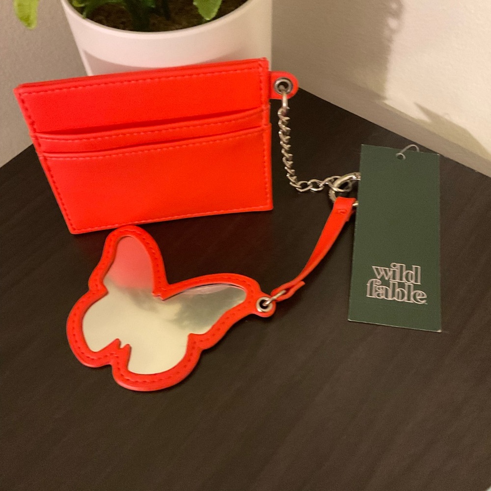NWT Wild Fable card holder with mirror